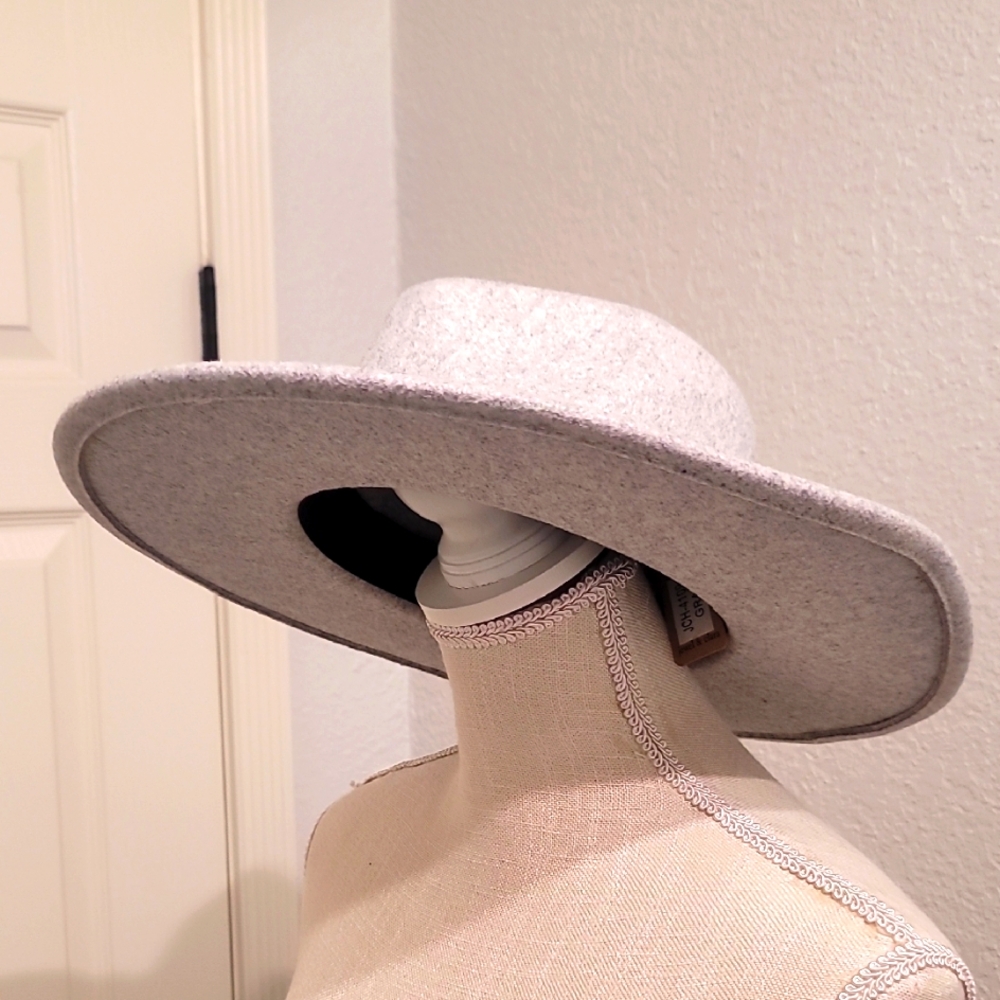 Jewel & Clara Hat